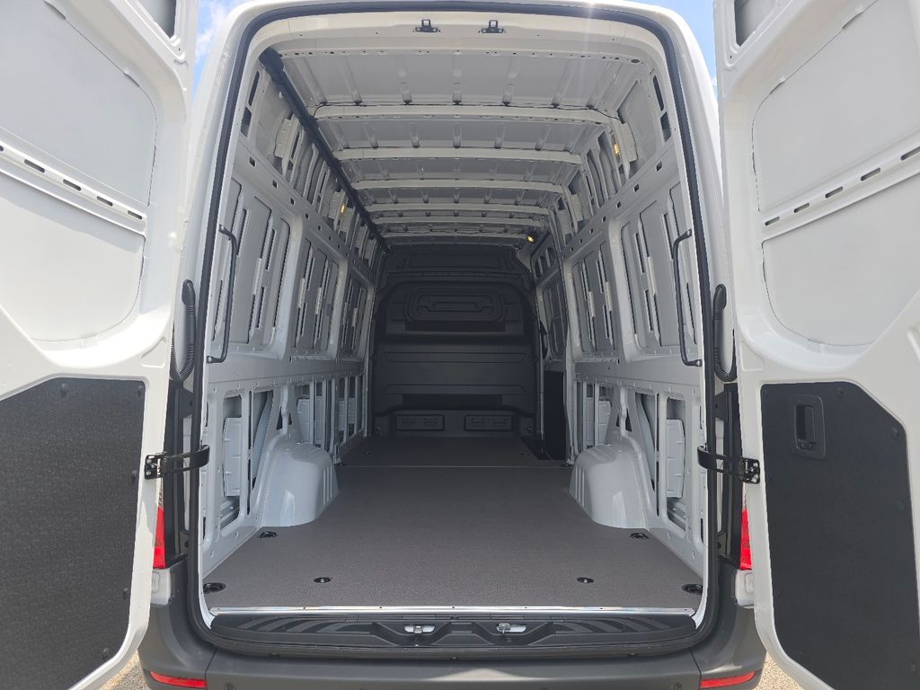 New 2026 White Mercedes-Benz Cargo 170 WB image 13