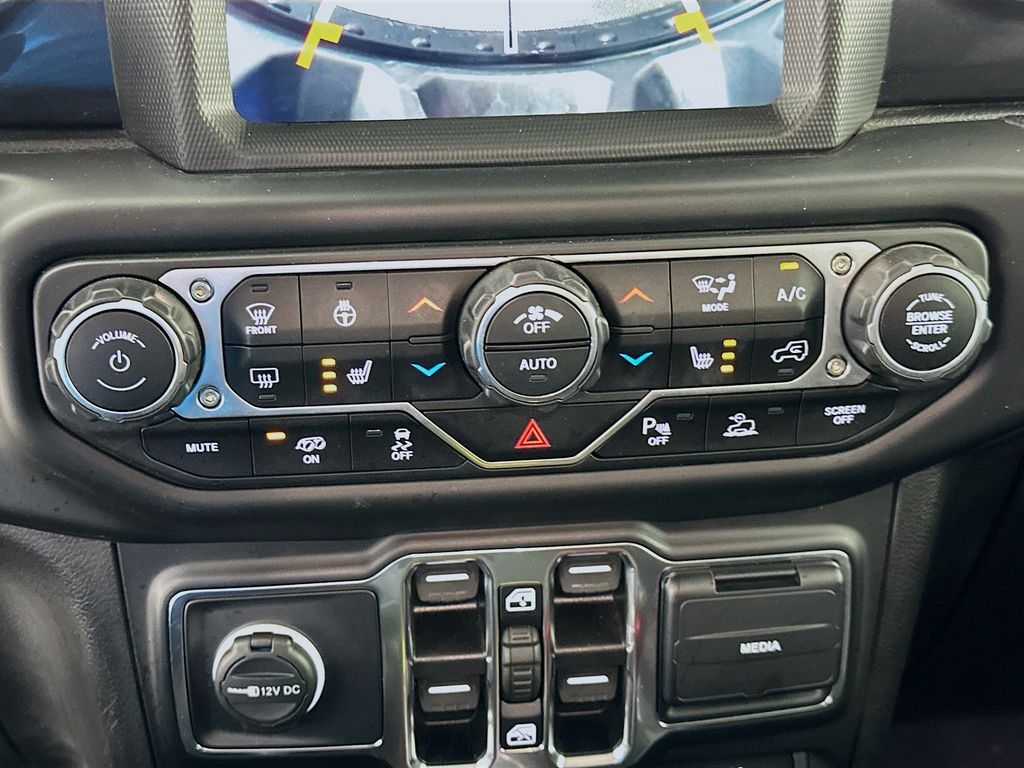 Thumbnail: 2021 Jeep Wrangler - 16