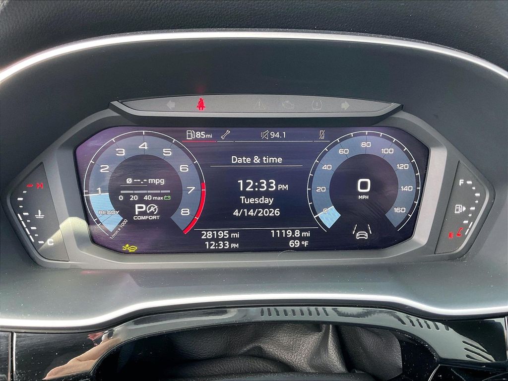 2025 Audi Q3 — photo 24