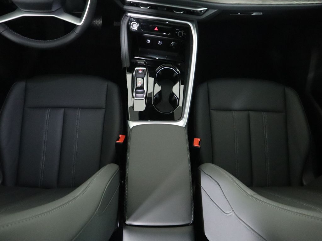 Thumbnail: 2025 Audi Q5 - 18