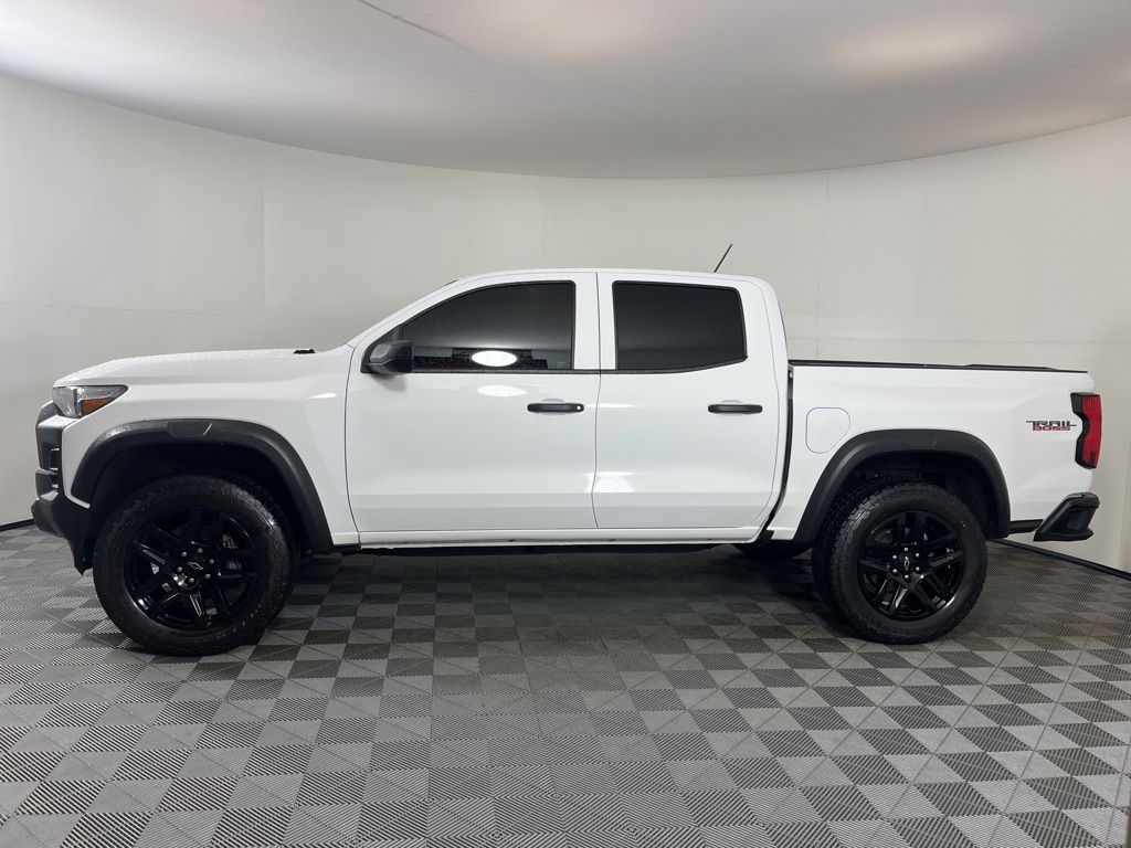 Thumbnail: 2024 Chevrolet Colorado - 2