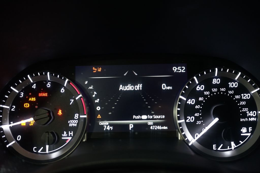 Thumbnail: 2023 Toyota Highlander - 18