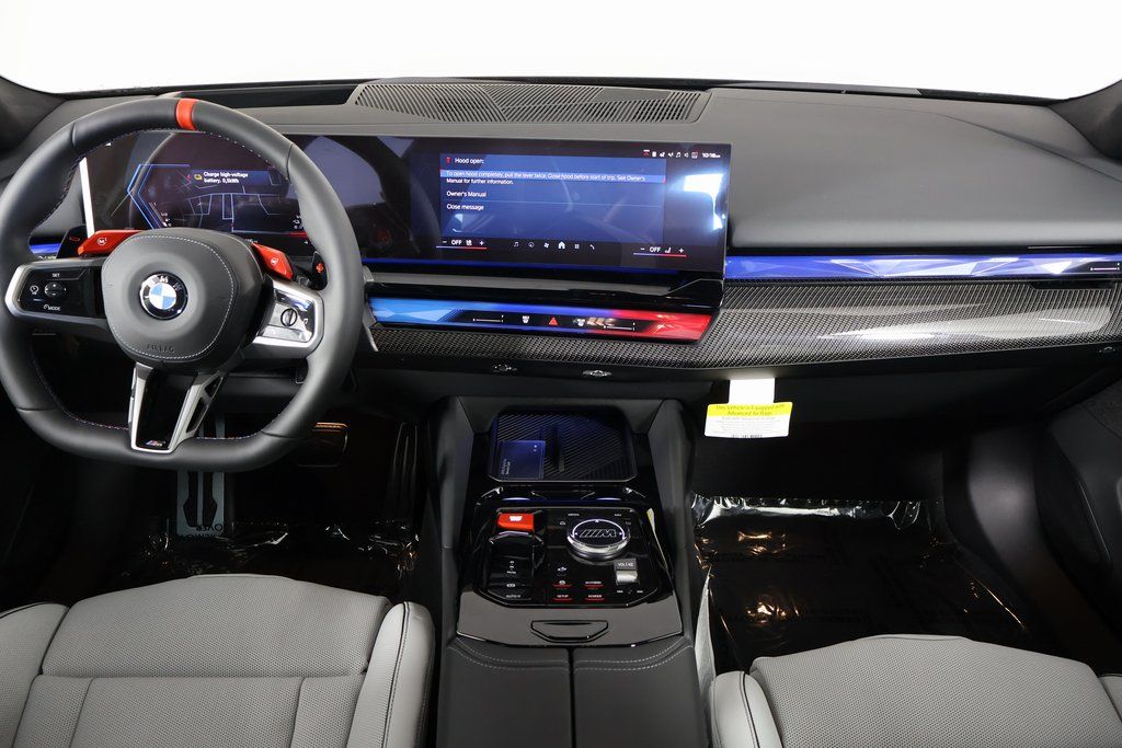 Thumbnail: 2026 BMW M5 - 4