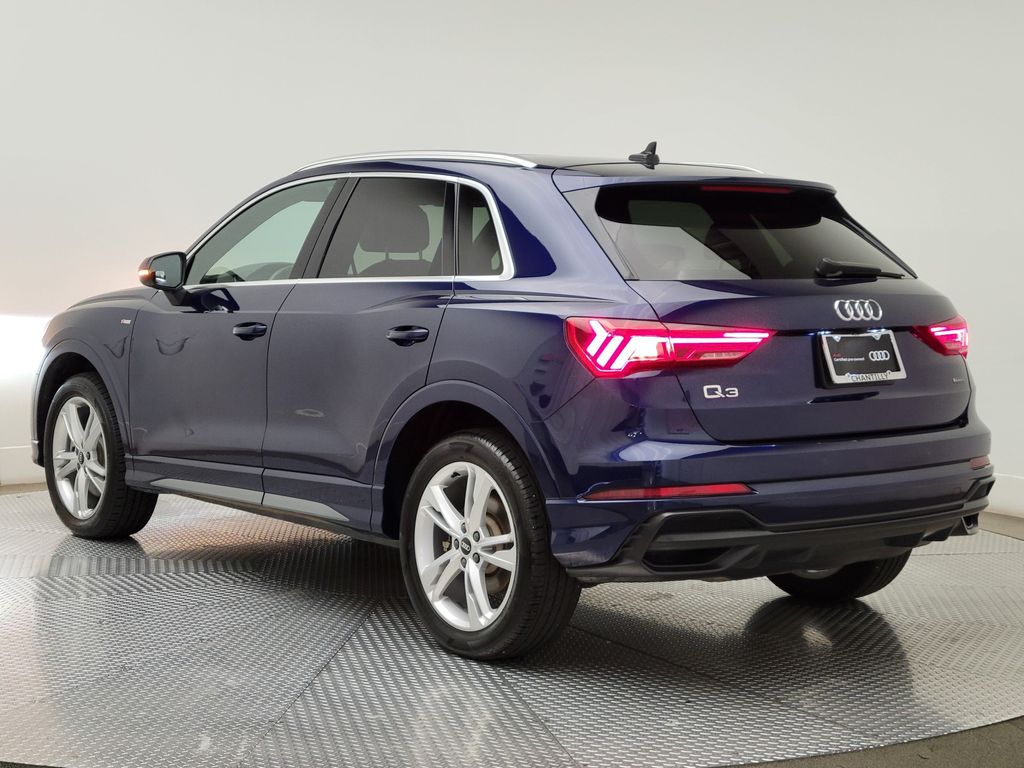 Thumbnail: 2022 Audi Q3 - 4
