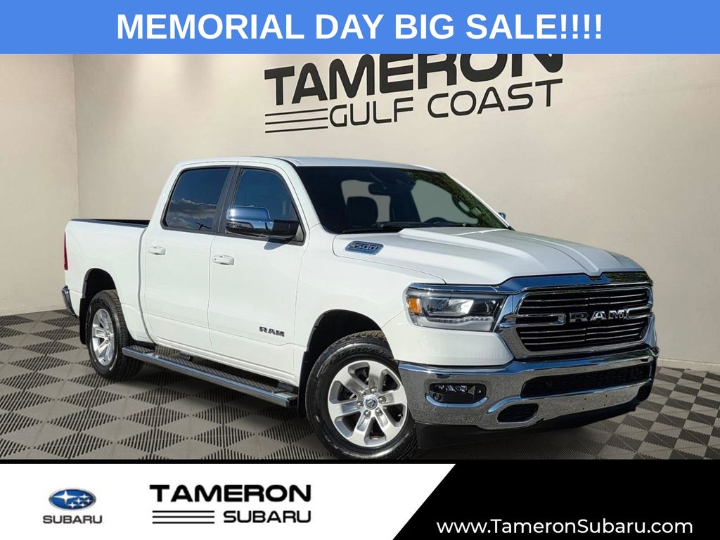 Bright White Clearcoat 2023 RAM 1500 Laramie Crew Cab 4WD Pickup Truck Four-Wheel Drive 8-Speed Automatic