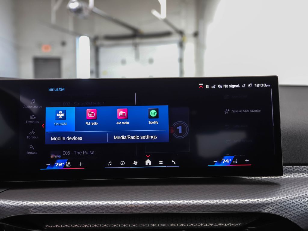 Thumbnail: 2025 BMW M2 - 17