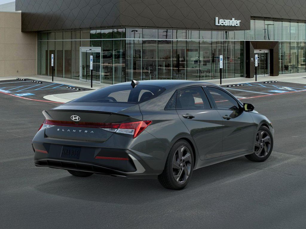 Thumbnail: 2026 Hyundai Elantra - 4