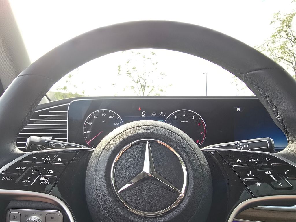 Certified Used 2026 White Mercedes-Benz GLE 450 image 30