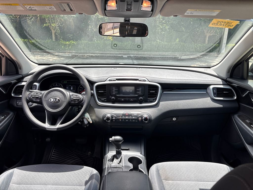 Used 2017 Silver Kia LX image 8