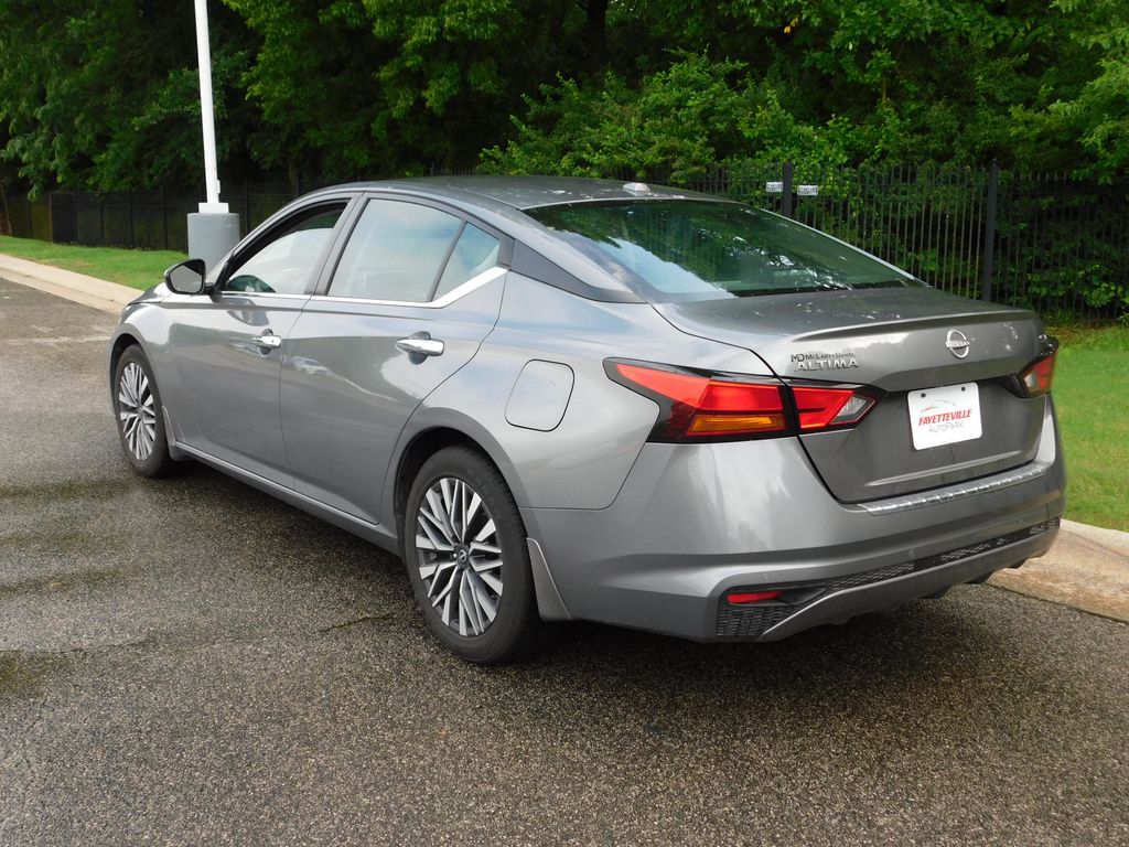 2023 Nissan Altima SV 3