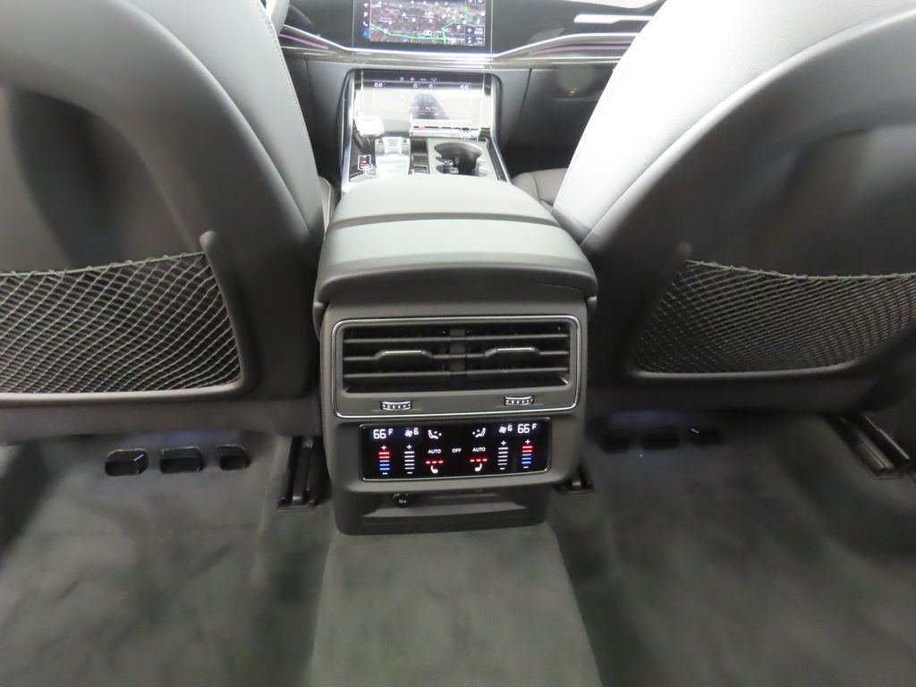 Thumbnail: 2025 Audi Q7 - 24