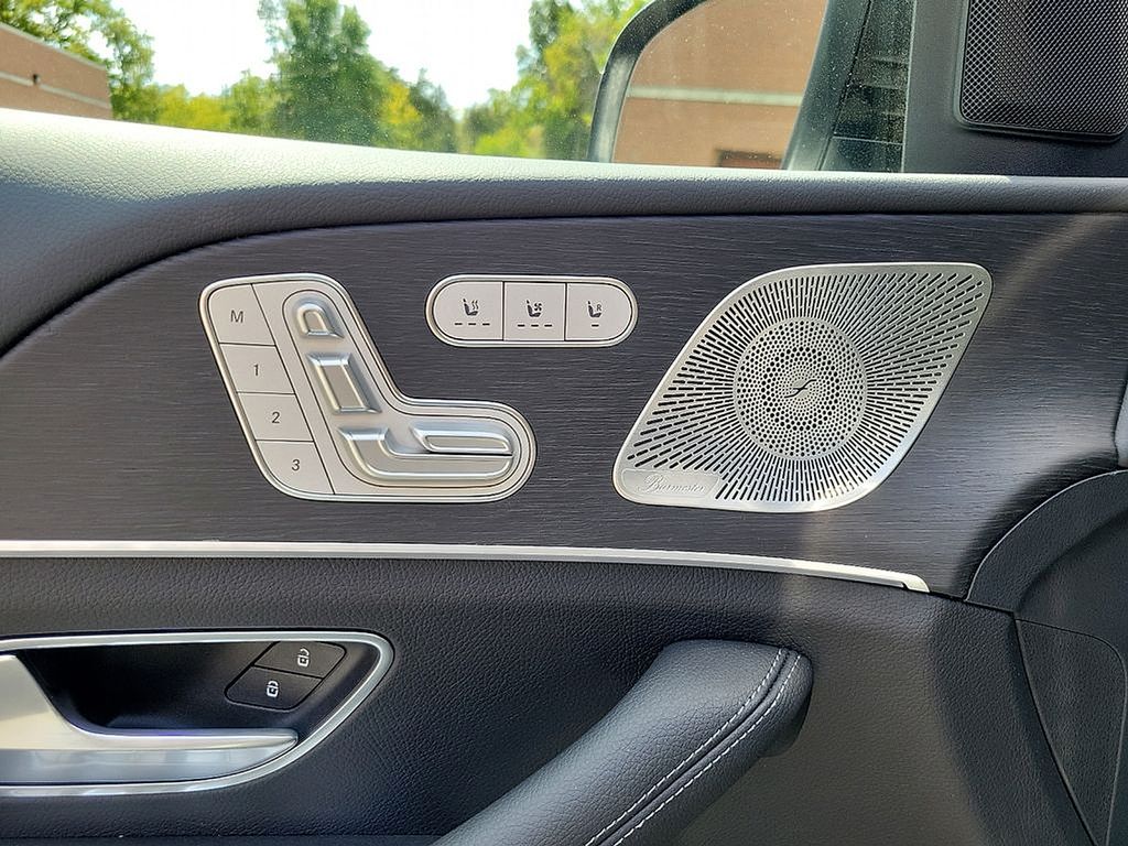 Thumbnail: 2025 Mercedes-Benz GLS - 8