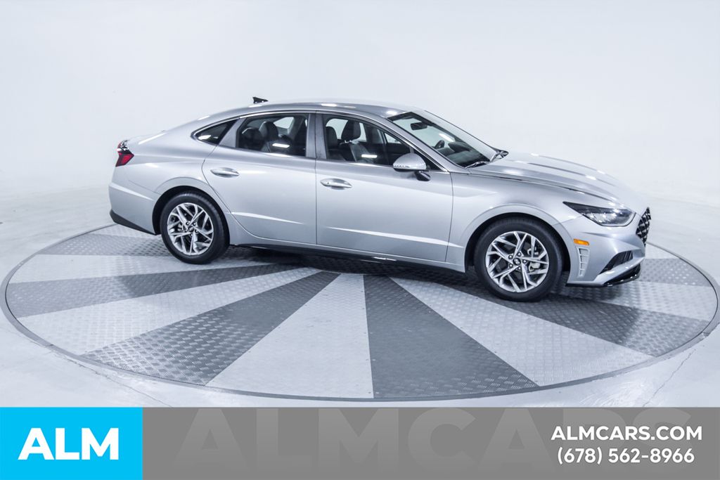 Used 2020 Silver Hyundai SEL image 13