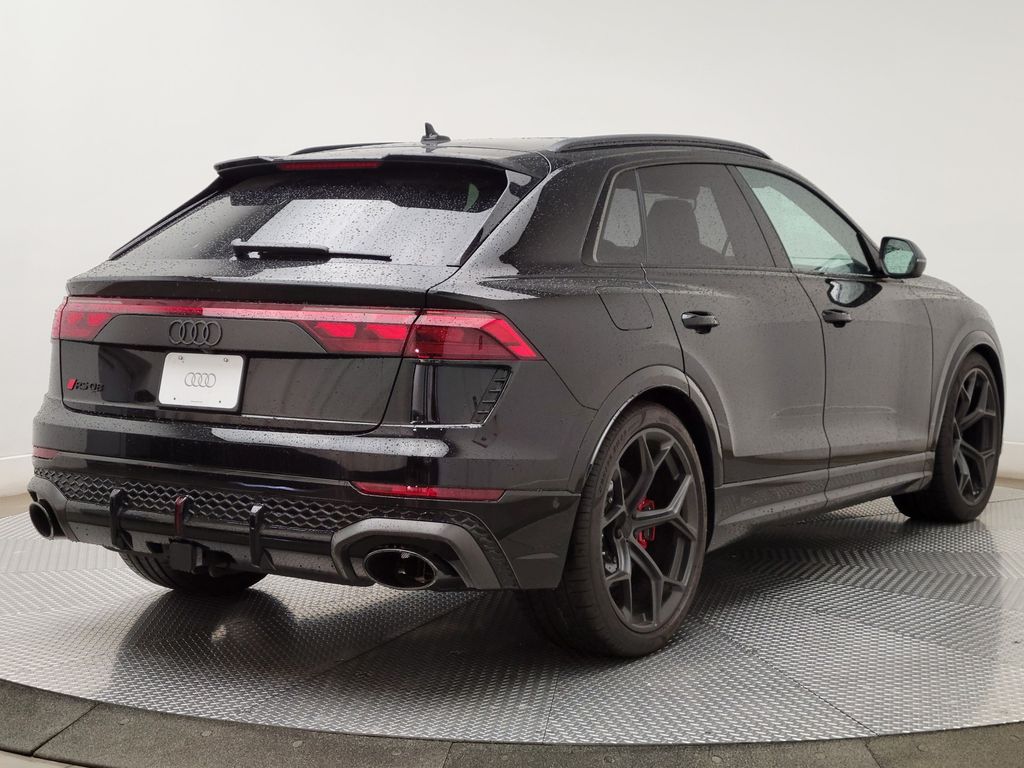 Thumbnail: 2026 Audi RS Q8 - 7