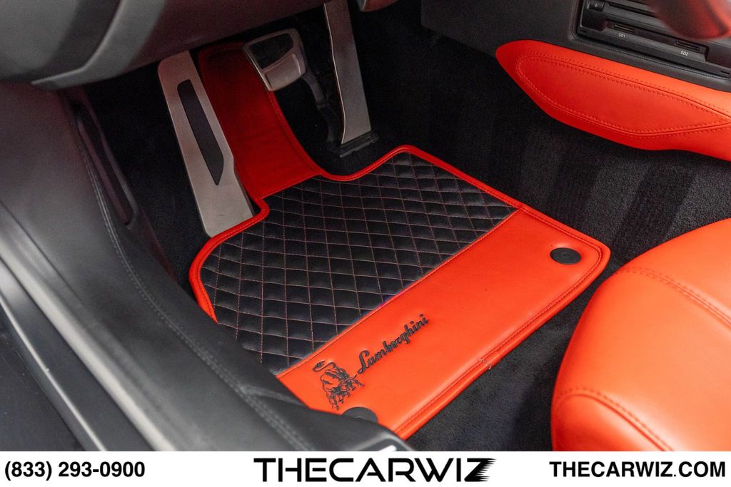 2017 Lamborghini Aventador Base - Photo 46