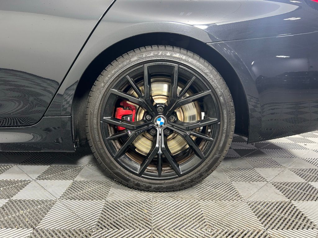 Thumbnail: 2023 BMW 5 Series - 10