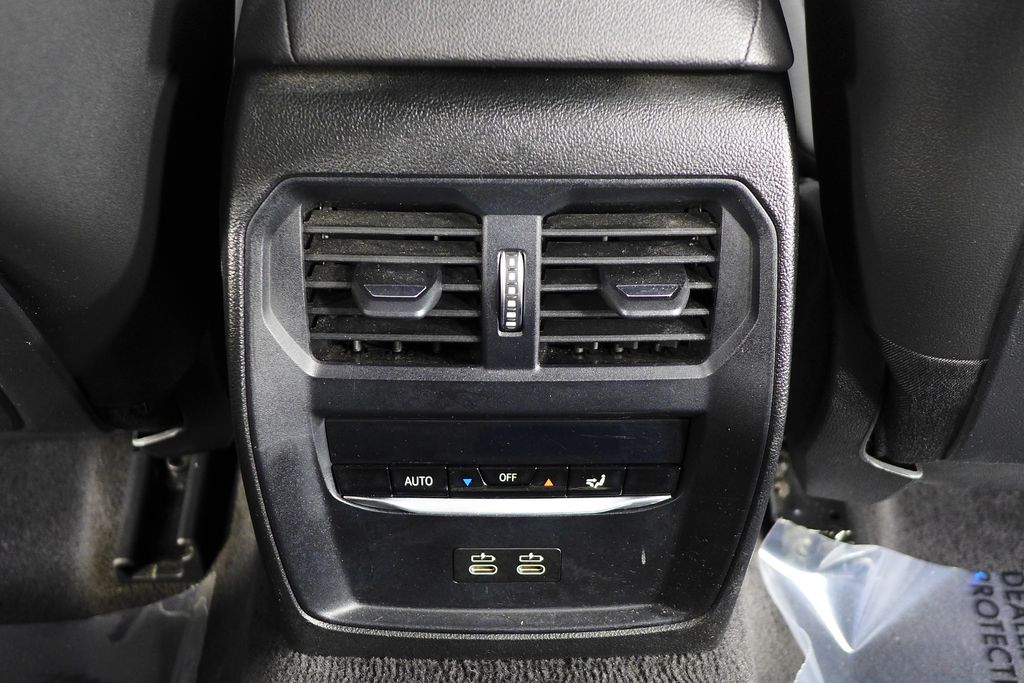 Thumbnail: 2021 BMW 3 Series - 24