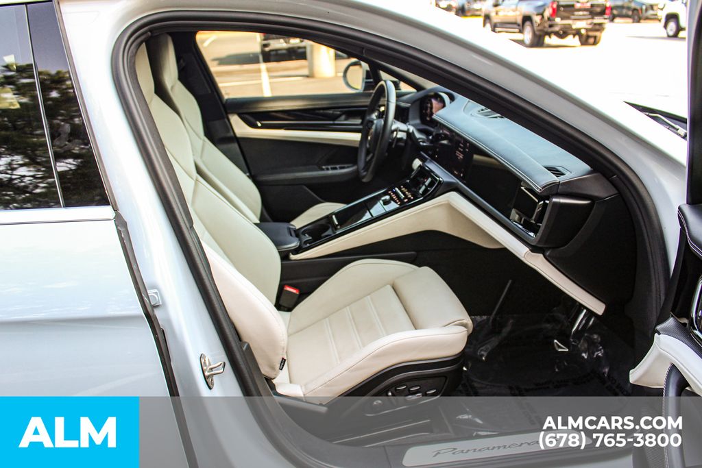 Used 2024 White Porsche 4 image 21