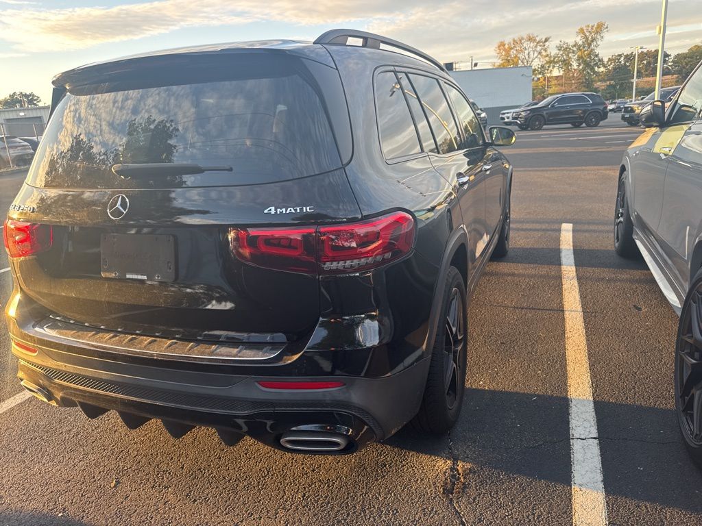 Thumbnail: 2021 Mercedes-Benz GLB - 3
