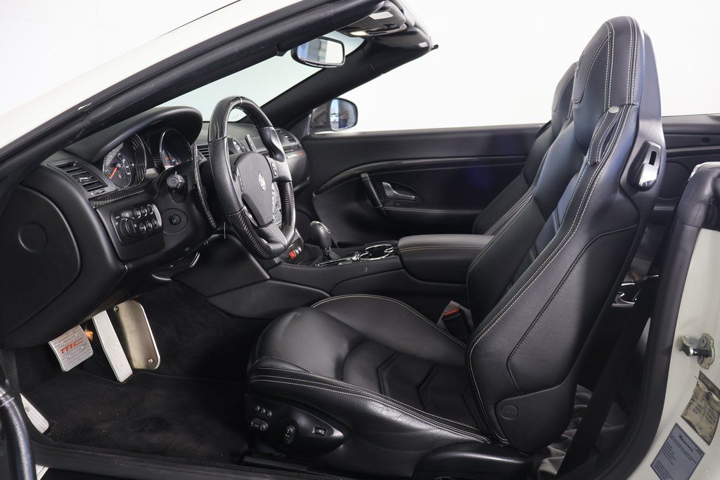Thumbnail: 2013 Maserati GranTurismo - 11