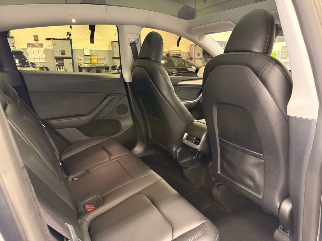 2024 Tesla Model Y Long Range 25