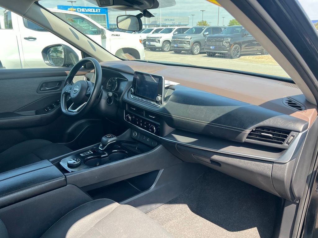 Used 2023 Nissan Rogue SUV