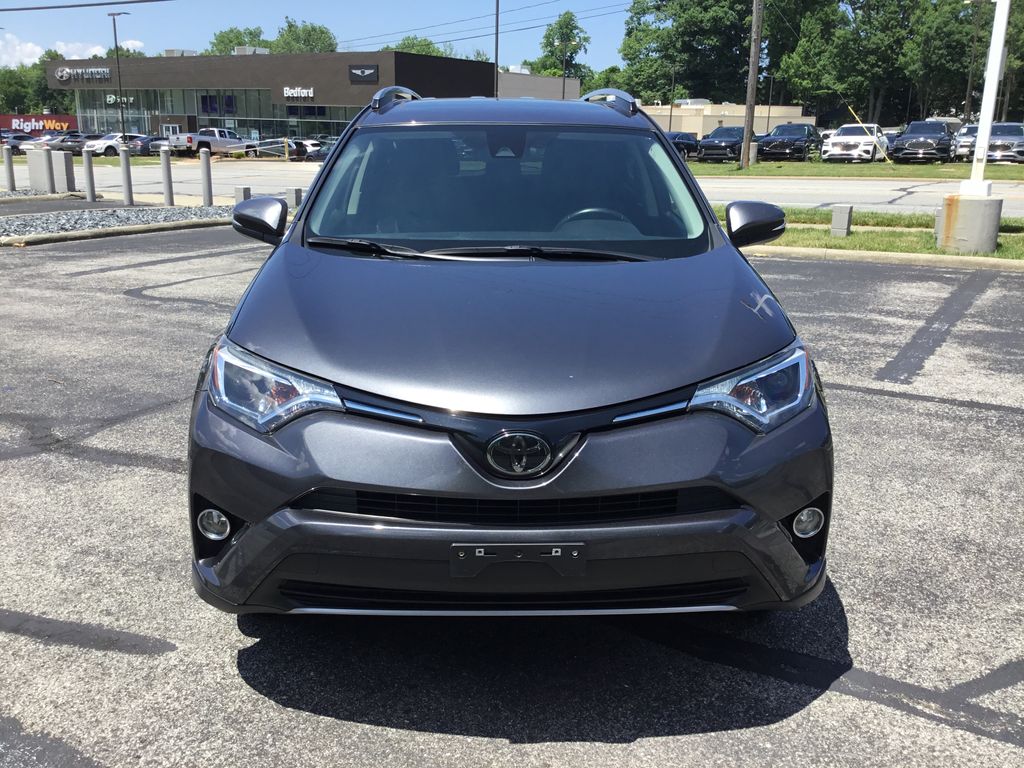 Thumbnail: 2018 Toyota RAV4 - 8