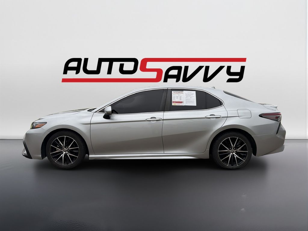 Used 2022 Silver Toyota SE image 8