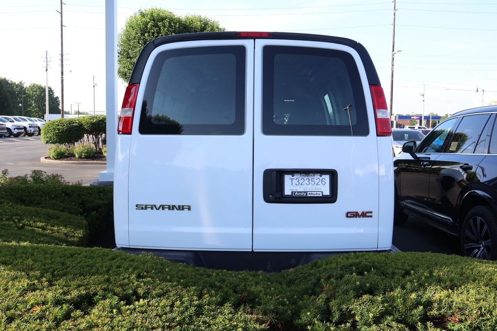 Thumbnail: 2023 GMC Savana - 9