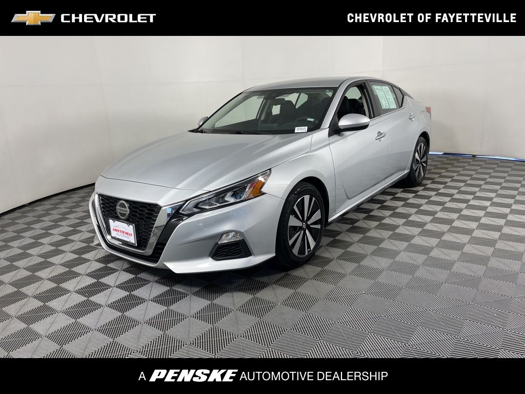 2022 Nissan Altima SV -
                Fayetteville, AR