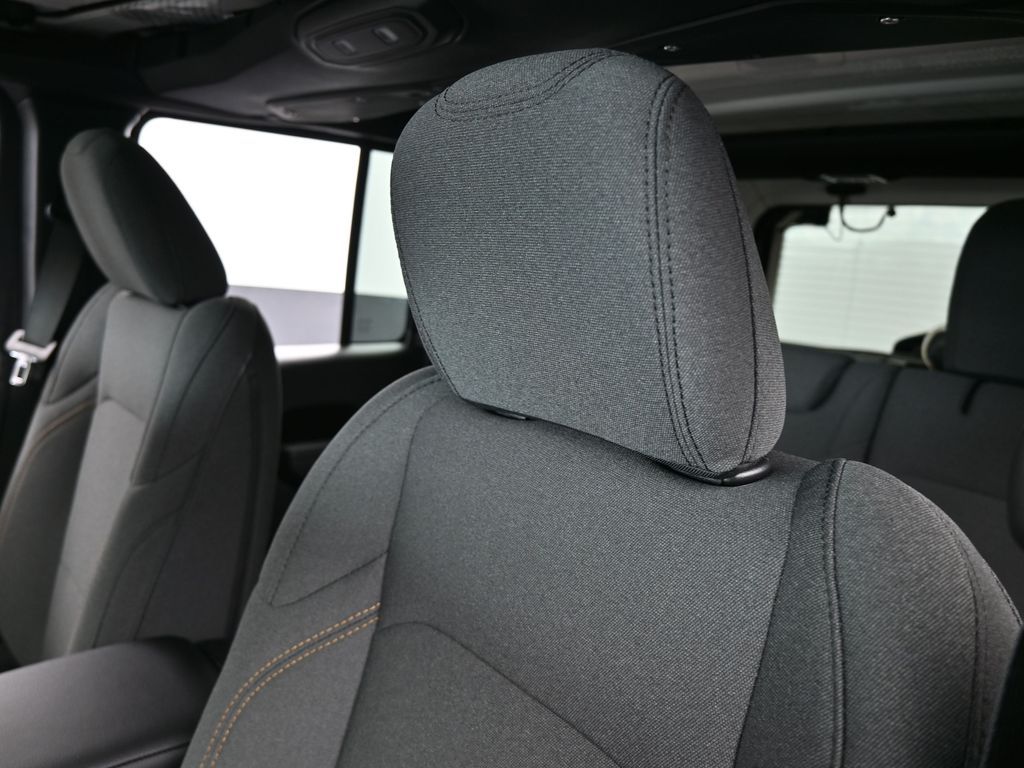 New 2026 Granite Crystal Metallic Clearcoat Jeep Sport image 14