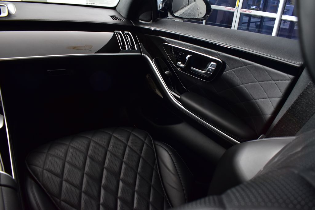 Thumbnail: 2022 Mercedes-Benz S-Class - 28