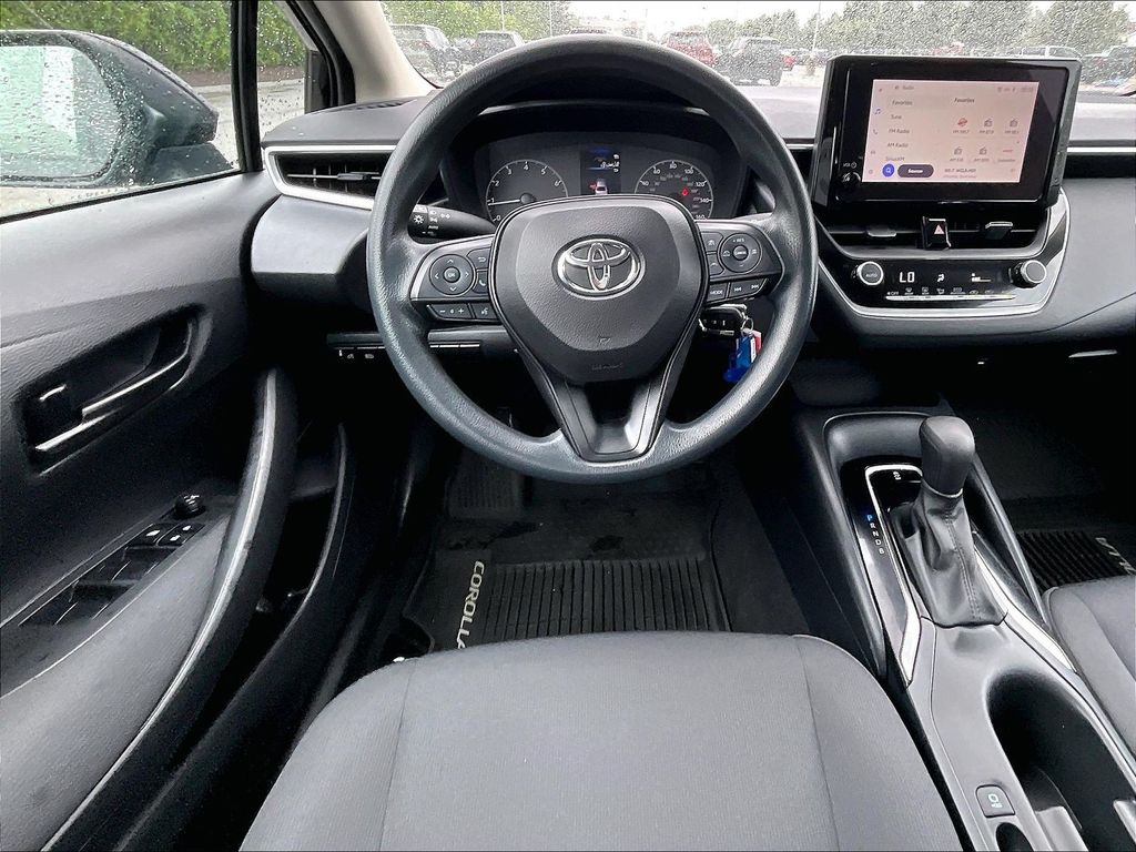 2023 Toyota Corolla — photo 17