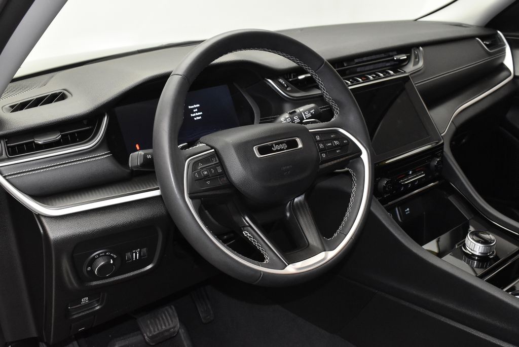 Thumbnail: 2023 Jeep Grand Cherokee - 14