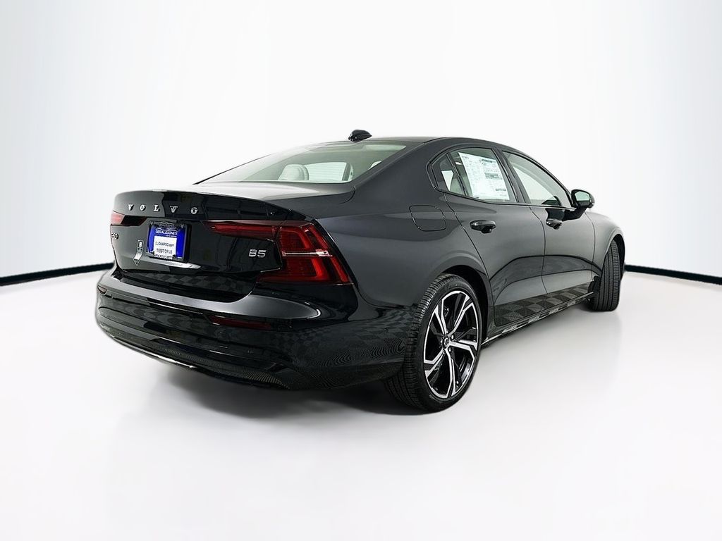 2024 Volvo S60 Plus - Photo 7