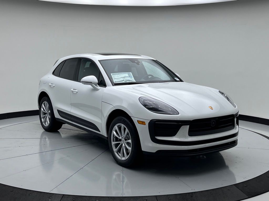 2025 Porsche Macan  7