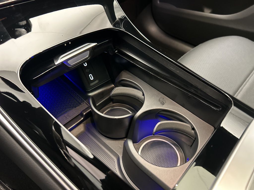 Thumbnail: 2026 Mercedes-Benz GLC - 19