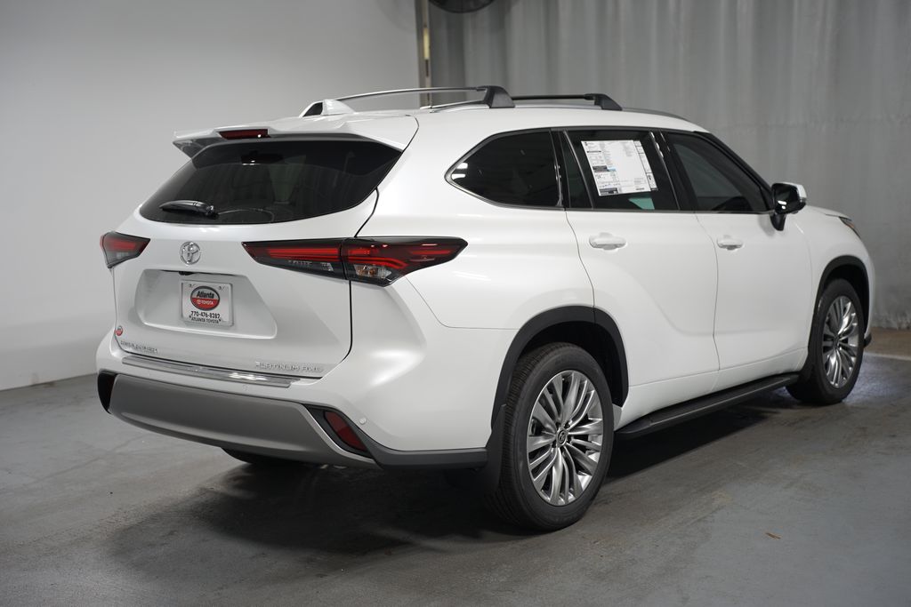 2025 Toyota Highlander Platinum 8