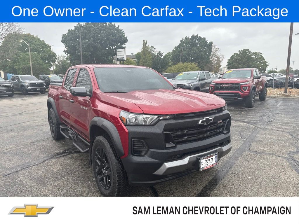 Radiant Red 2025 Chevrolet Colorado Pickup Truck Four-Wheel Drive 8-Speed Automatic