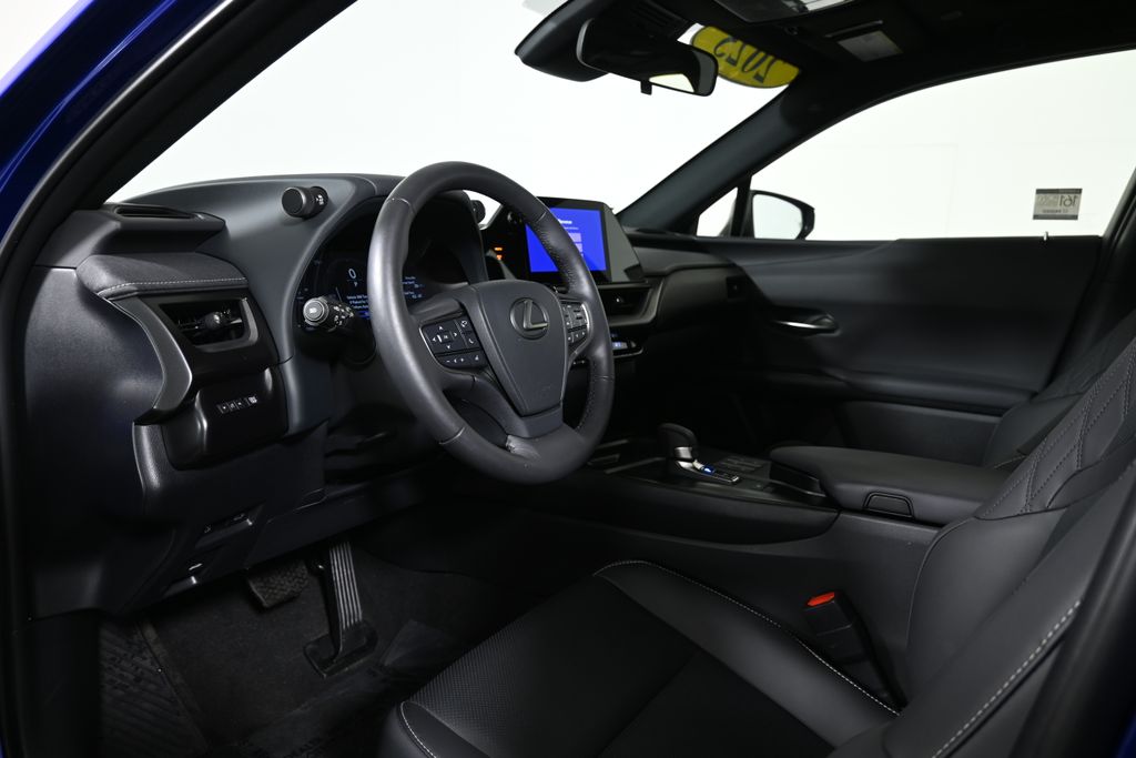 Thumbnail: 2025 Lexus UX - 15
