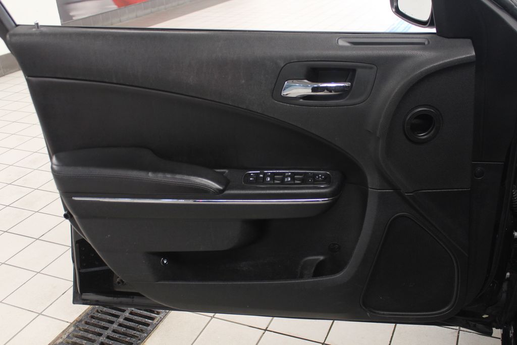 Thumbnail: 2014 Dodge Charger - 12