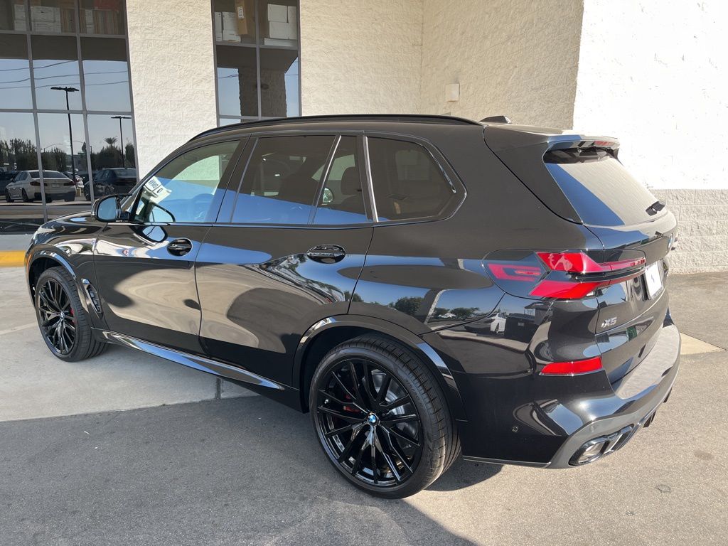 2025 BMW X5 M60i 3