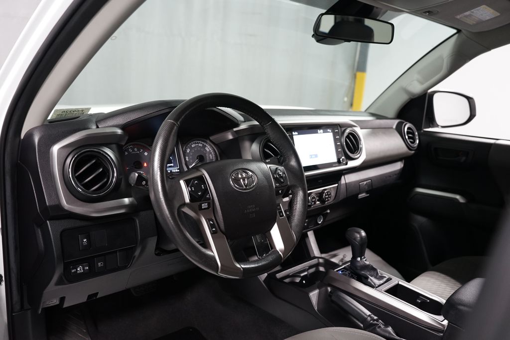 Thumbnail: 2022 Toyota Tacoma - 12