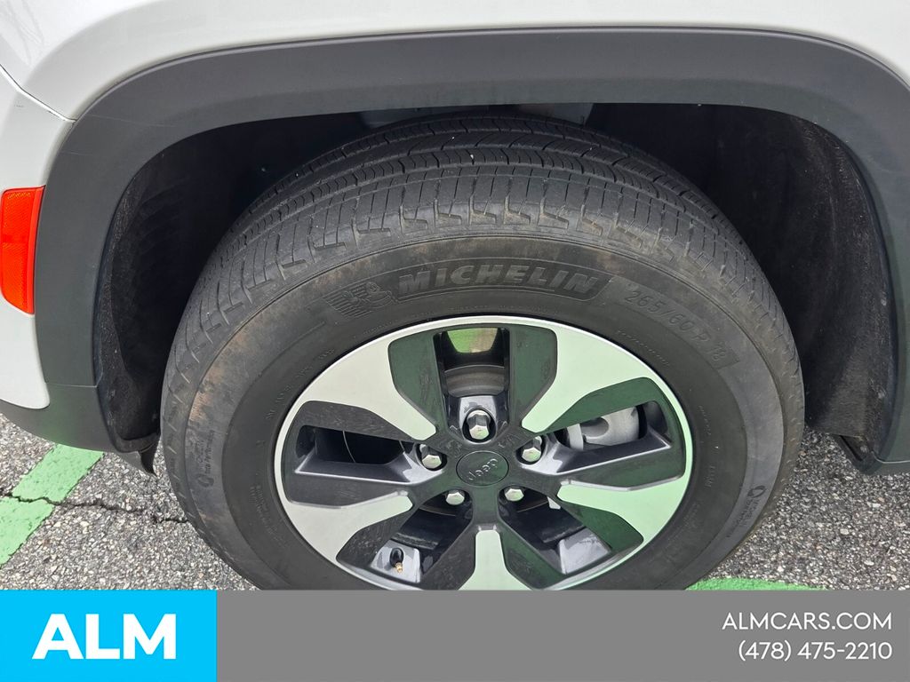 Used 2024 White Jeep 4xe image 18