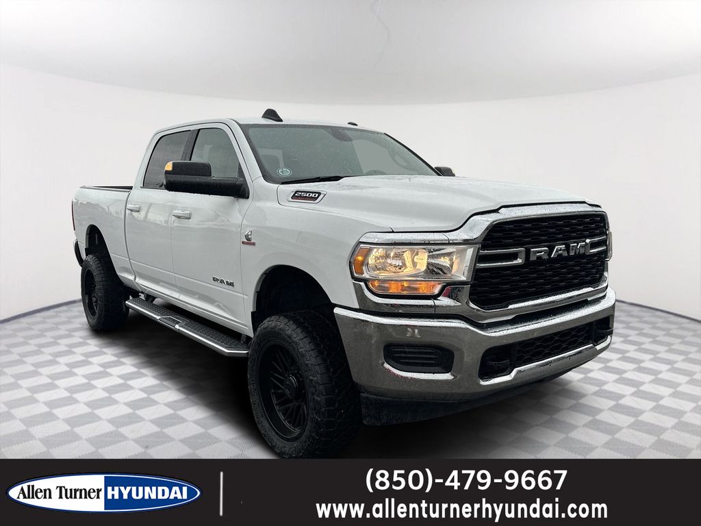Bright White Clearcoat 2022 RAM 2500 Big Horn Crew Cab 4WD Pickup Truck Four-Wheel Drive 6-Speed Automatic
