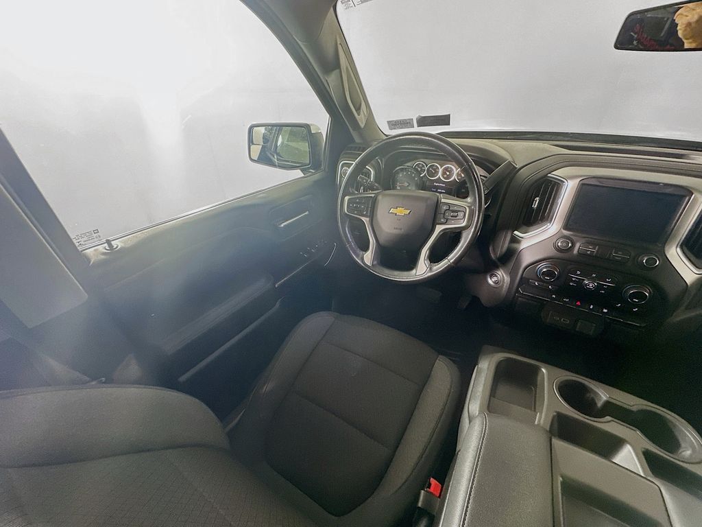 Used 2021 Black Chevrolet LT image 9