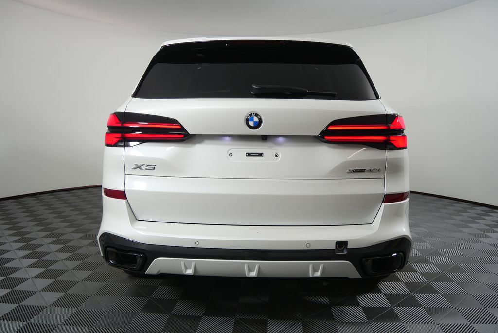 Thumbnail: 2026 BMW X5 - 4