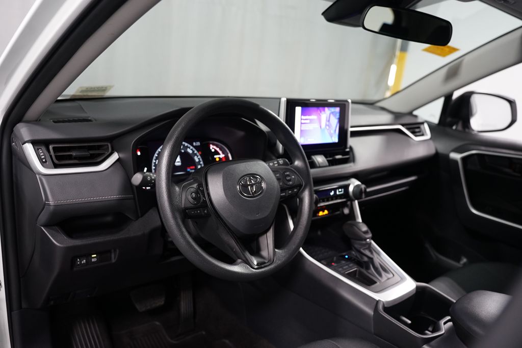 Thumbnail: 2025 Toyota RAV4 - 11