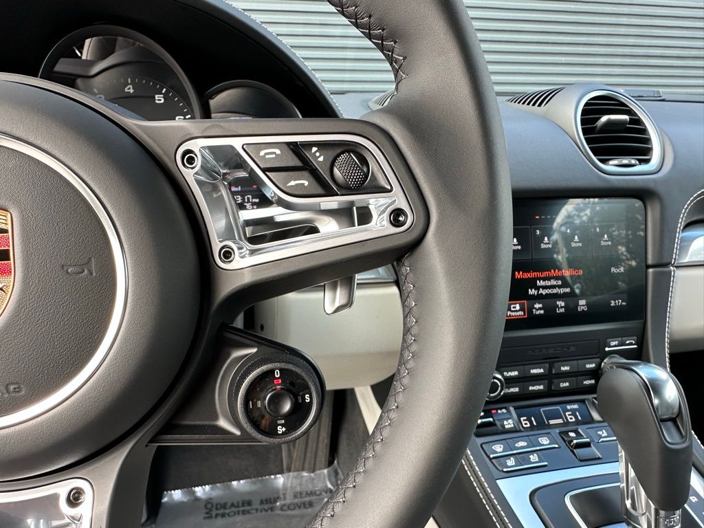 Thumbnail: 2025 Porsche 718 Boxster - 17