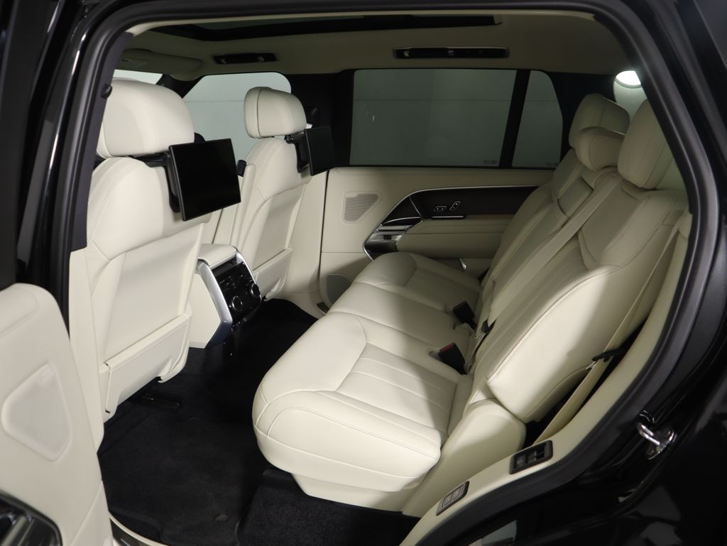 Thumbnail: 2026 Land Rover Range Rover - 23